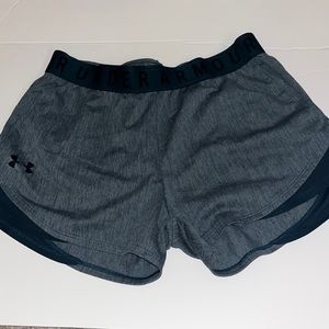Women’s Under Armour shorts size small
